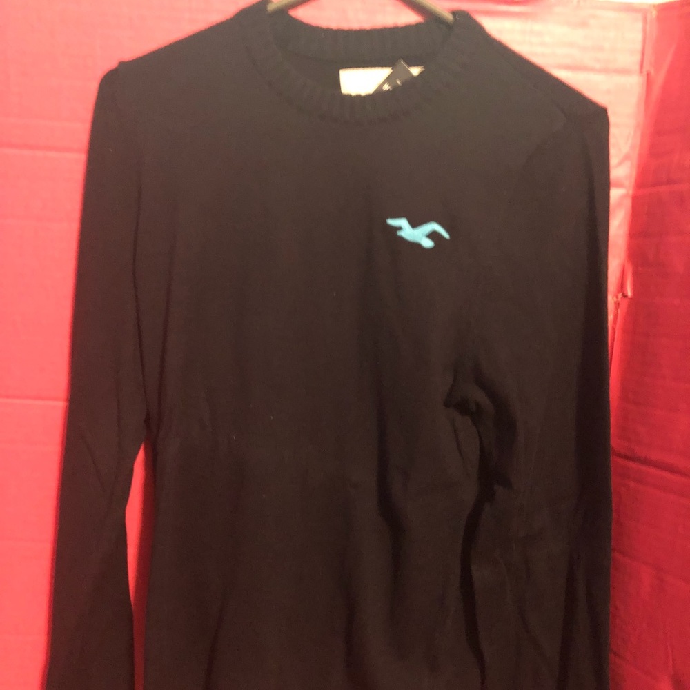 Black hollister sweater